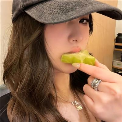 我的女友比我帅 海报